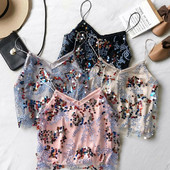 Stílusos női felső, színes flitterekkel és vékony pántokkal