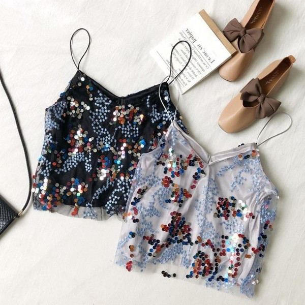 Stílusos női felső, színes flitterekkel és vékony pántokkal