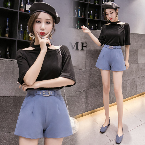 Női rövidnadrág övvel, különböző színekben