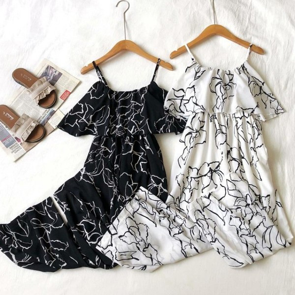 Stílusos női overall vékony pánttal és mintával