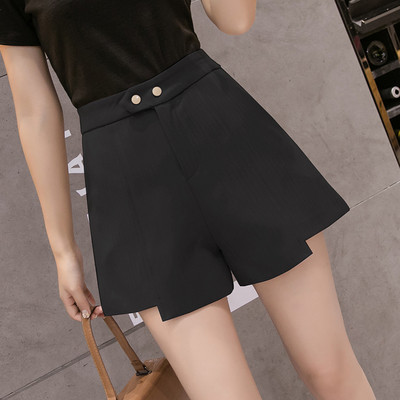 Асиметричен модел дамски къси панталони в три цвята