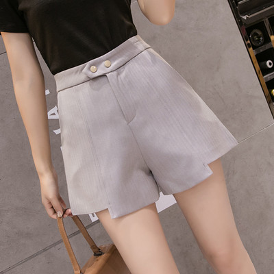 Асиметричен модел дамски къси панталони в три цвята