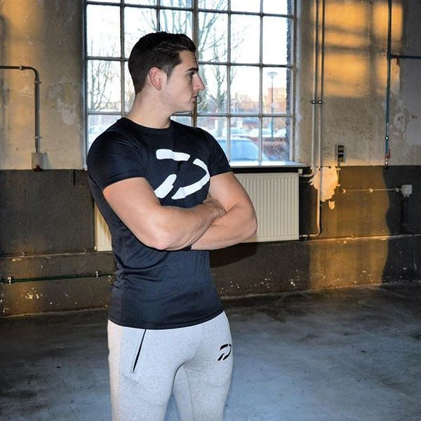 Alkalmi férfi póló rátéttel