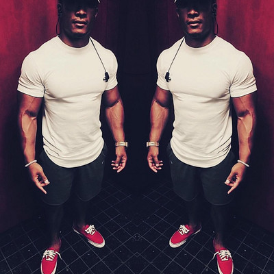 Ανδρικό T-shirt σε διάφορα χρώματα