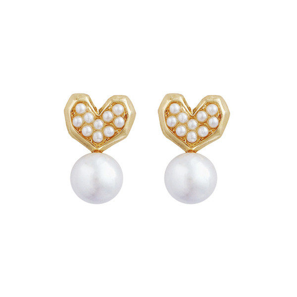 Stílusos női fülbevaló arany színű gyöngyökkel