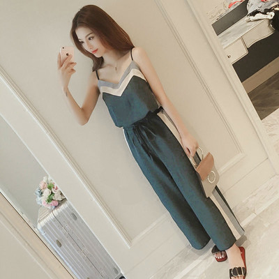 Stílusos női kétrészes szett V-nyakkal, két színben