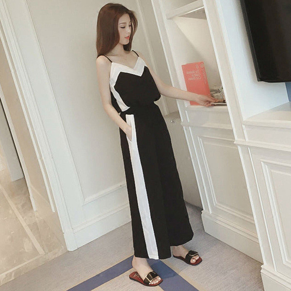 Stílusos női kétrészes szett V-nyakkal, két színben