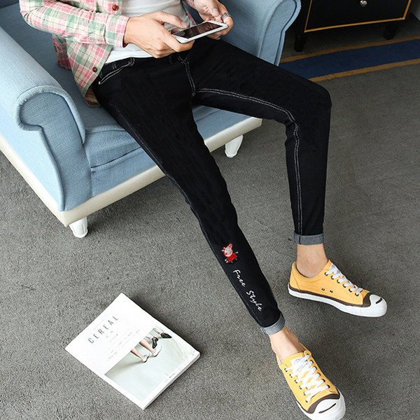 Μοντέρνα ανδρικά τζιν  με κεντήματα  σε μαύρο και μπλε διάφορα μοντέλα