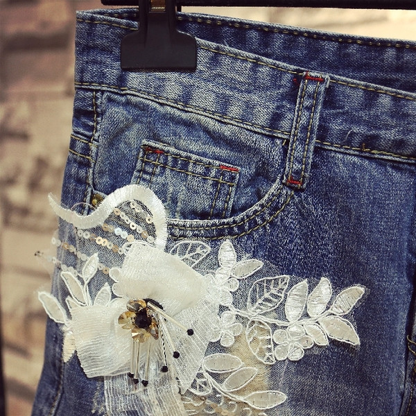 Női rövidnadrág 3D elemmel