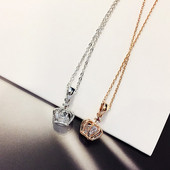 Női nyaklánc két színben díszítő kövekkel