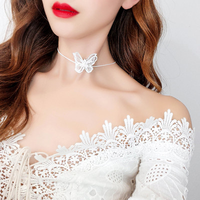 Modern női nyaklánc fekete-fehér színben