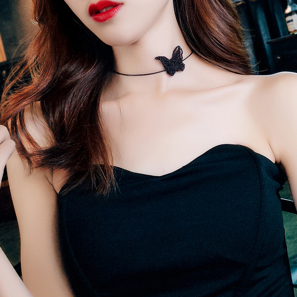 Modern női nyaklánc fekete-fehér színben