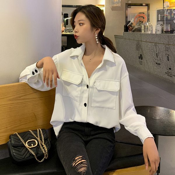 Stílusos, fehér zsebes női ing