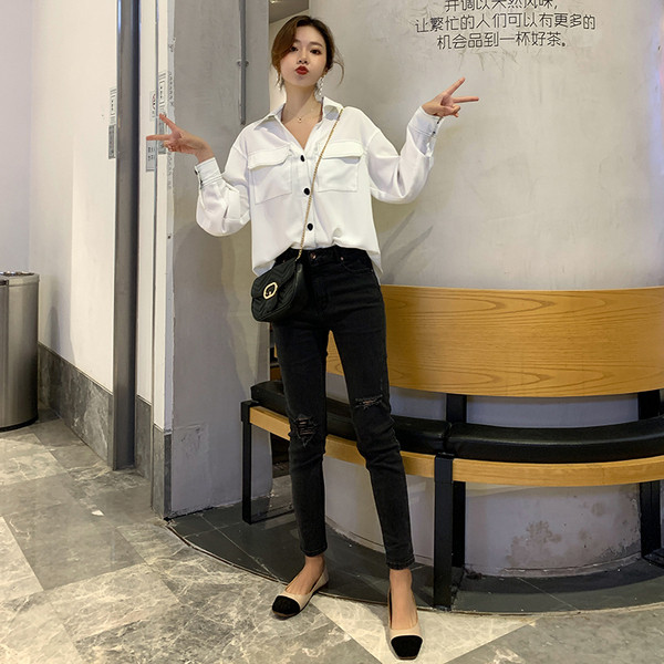 Stílusos, fehér zsebes női ing