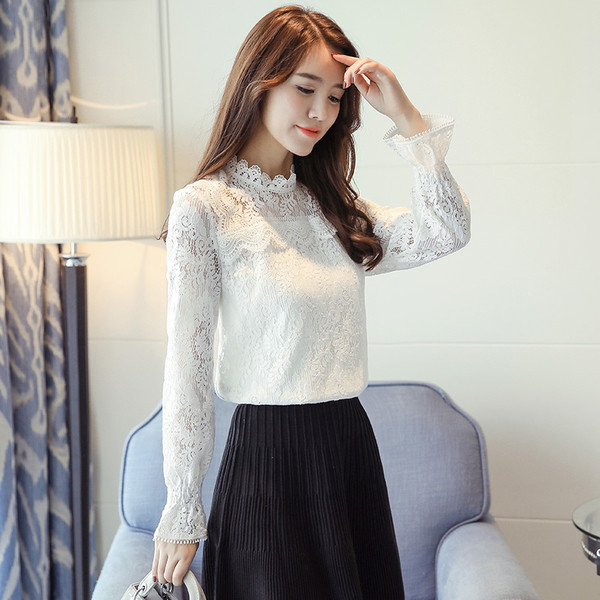 Modern női csipkeblúz, magas nyakkivágással, két színben