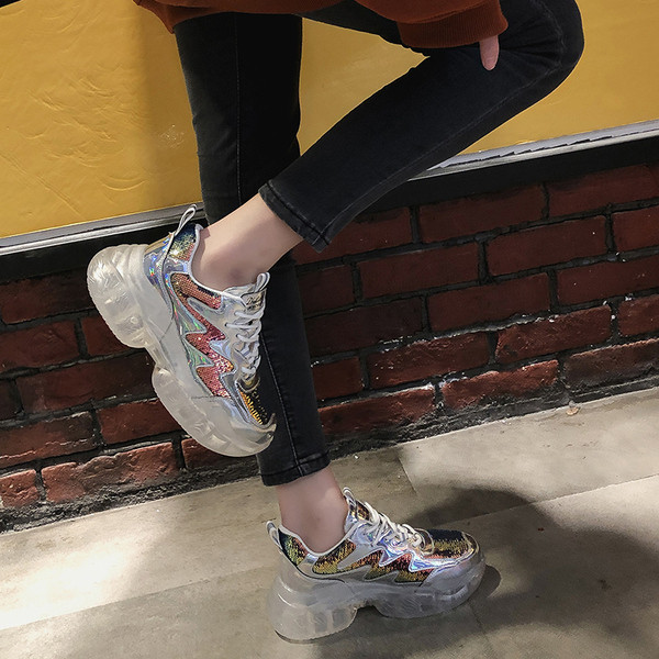 Adidasi moderni de dama stralucitori cu talpa aspra