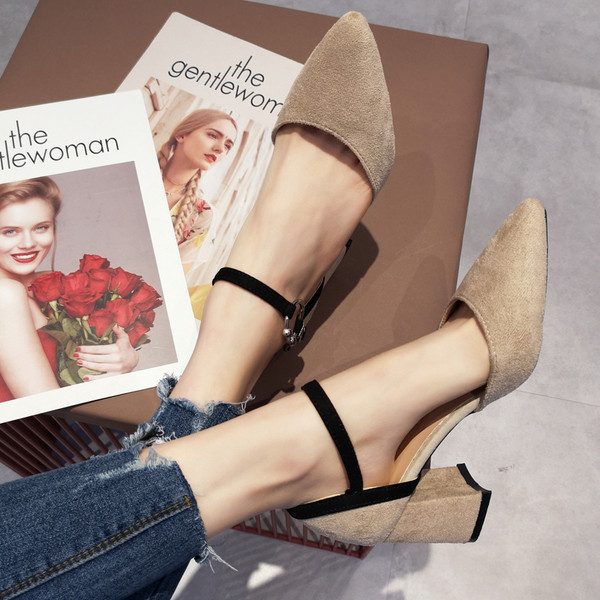 Stílusos női magas sarkú cipő öko velúrból, két színben