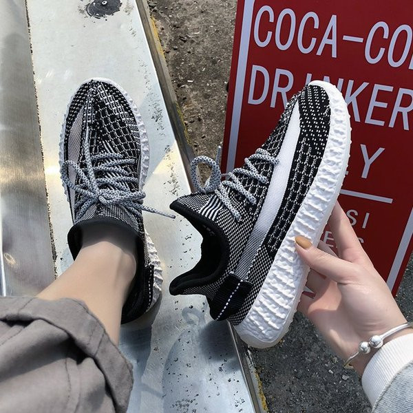 Több színben fűzős sport és alkalmi női tornacipő