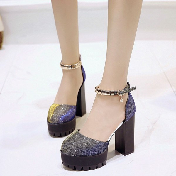 Ψψηλά γυαλιστερά γυναικεία παπούτσια σε δύο χρώματα