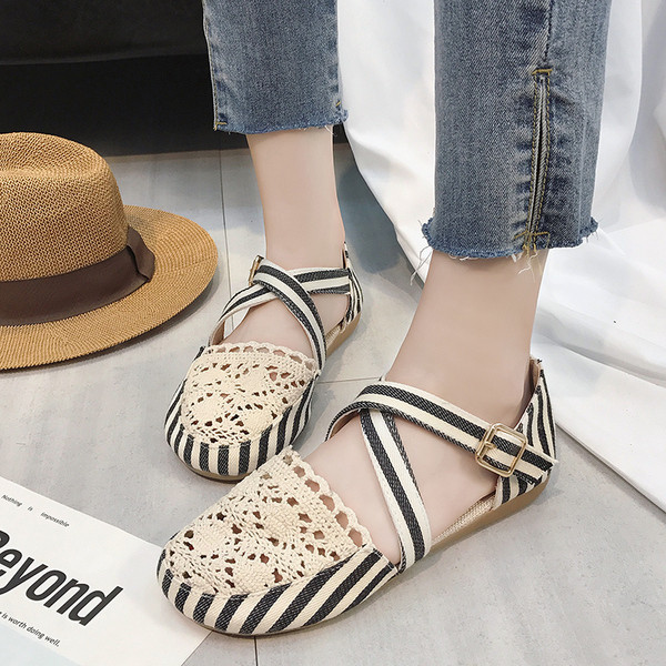 Modern női csipkés cipő fekete és barna színben