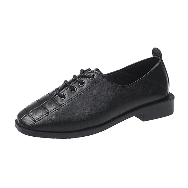 Eko bőrből készült alkalmi női cipő fekete-fehér fűzővel