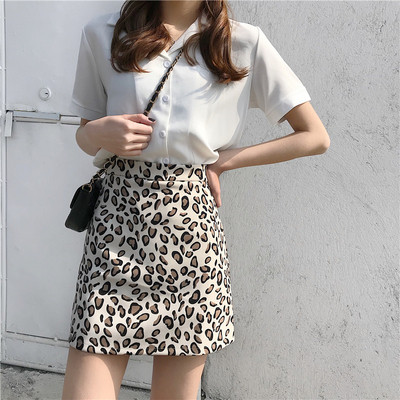 Stílusos női szoknya magas derékkal, leopárd mintával két színben