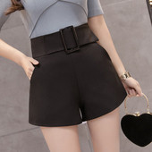 Pantaloni scurti eleganti de dama cu talie inalta si curea in trei culori