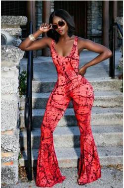 Κομψές γυναικείες φόρμες σε διάφορα χρώματα με ιμάντες