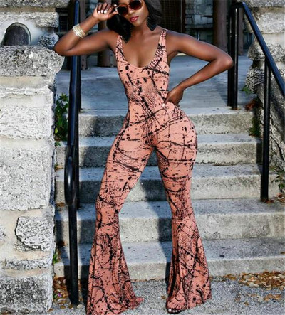 Κομψές γυναικείες φόρμες σε διάφορα χρώματα με ιμάντες