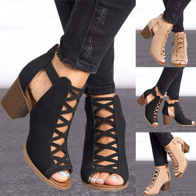 Елегантни дамски обувки с дебел ток в два цвята 