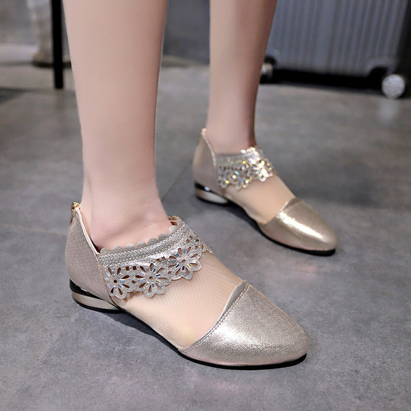 Καθημερινά  γυναικεία παπούτσια με δαντέλα σε δύο χρώματα