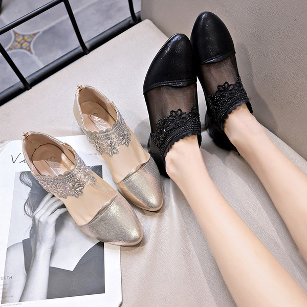 Καθημερινά  γυναικεία παπούτσια με δαντέλα σε δύο χρώματα