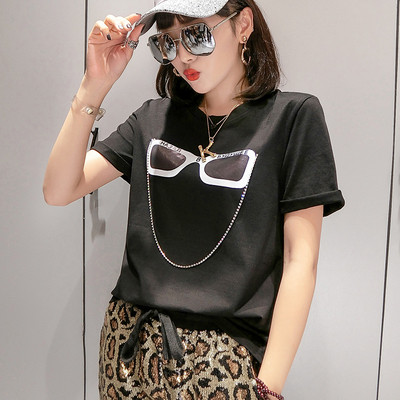 Modern női póló fekete, piros és fehér rátéttel