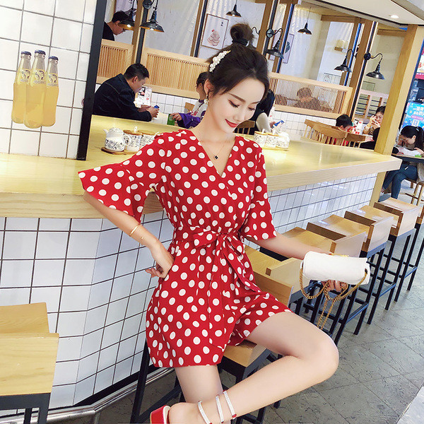 Κομψή γυναικεία ολόσωμη φόρμα με ντεκολτέ σε σχήμα V σε κόκκινο και μαύρο χρώμα