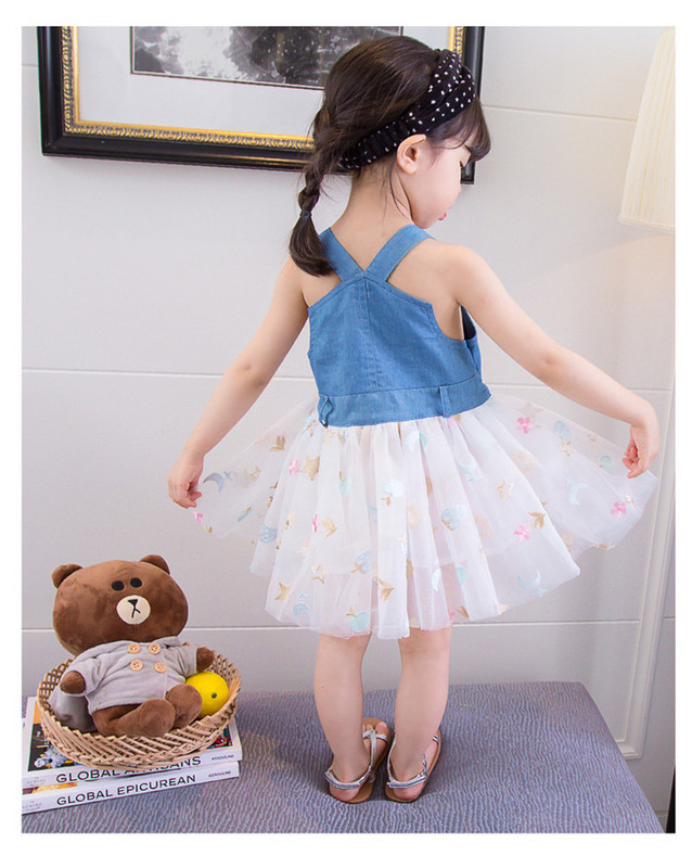 Model modern de croi rochie pentru copii cu broderie