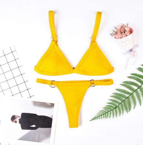 Modern női fürdőruha két részből háromszög felsővel, négy színben