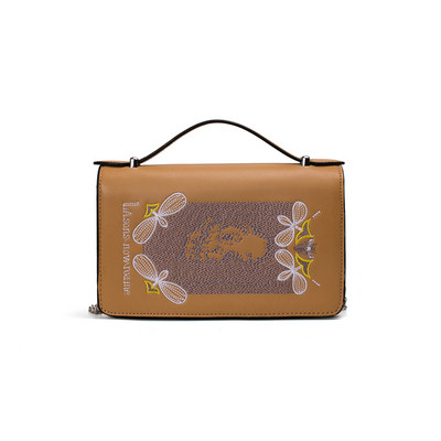 Öko bőrből készült modern női táska több színben hímzéssel és fém lánccal