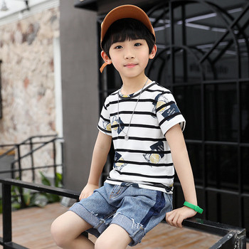 Σύγχρονη παιδική  μπλούζα  σε δύο χρώματα για αγόρια