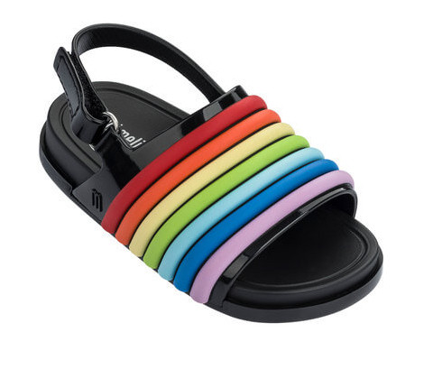 Modern gyerekszandál több színben fiúknak és lányoknak, matricával