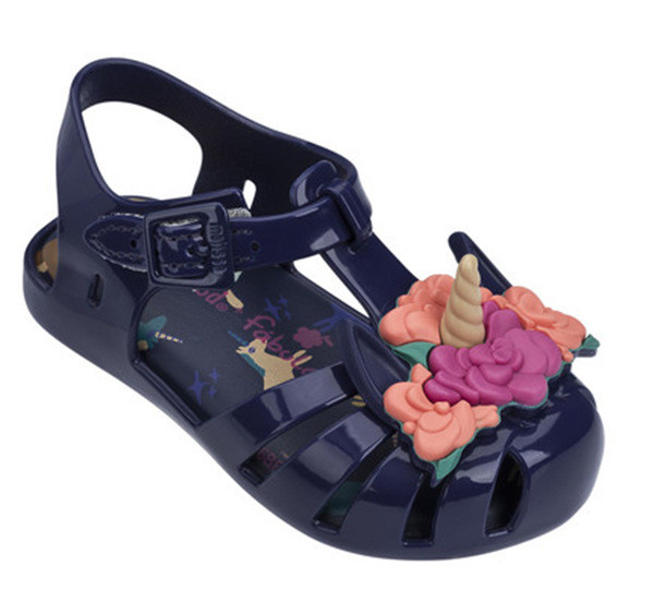 Modern gyerekszandál lányoknak több színben rátéttel