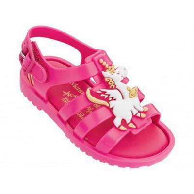 Μοντέρνα παιδικά σανδάλια για κορίτσια - δύο μοντέλα