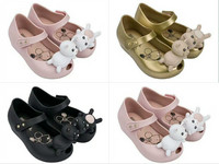 Modern rugós gyerekcipő lányoknak 3D elemmel