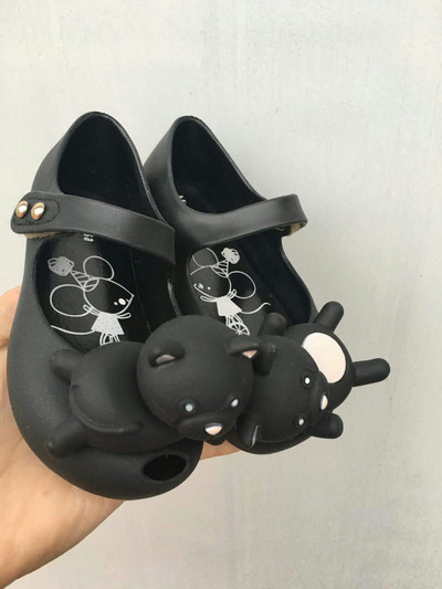 Modern rugós gyerekcipő lányoknak 3D elemmel