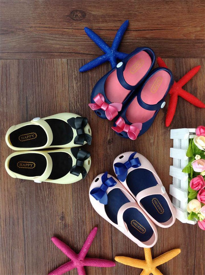 Модерни детски обувки с панделка в три цвята 