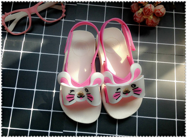 Modern kétszínű szalagos gyerekszandál lányoknak