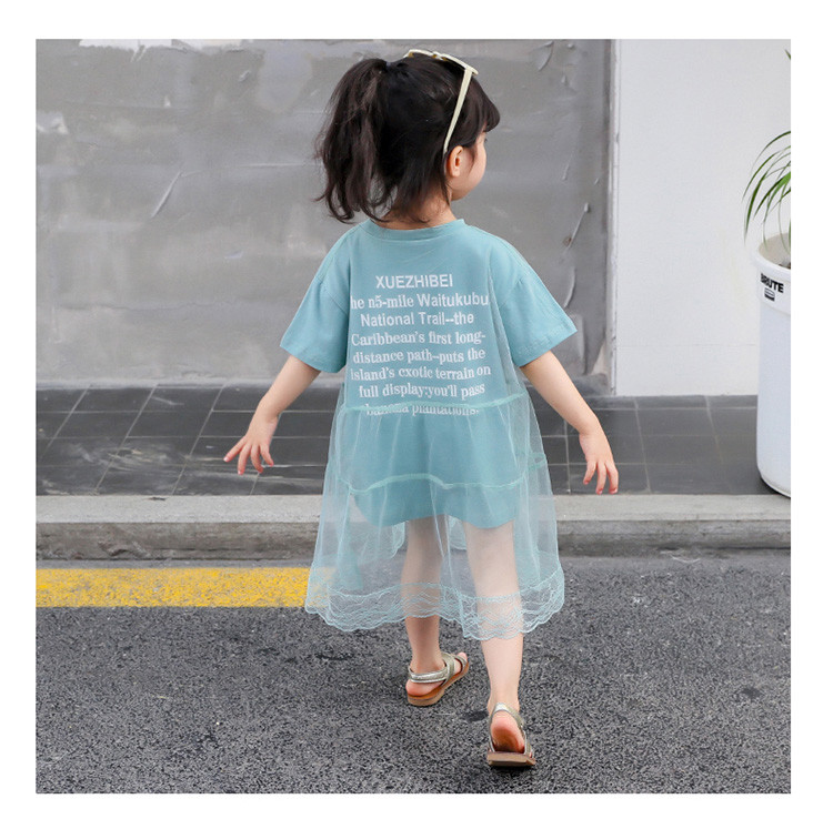 Modern gyerekruha feliratokkal és rátéttel - két színben