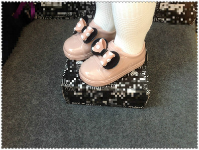 Μοντέρνα παιδικά ανοιξιάτικα παπούτσια για κορίτσια με κορδέλα σε διάφορα χρώματα