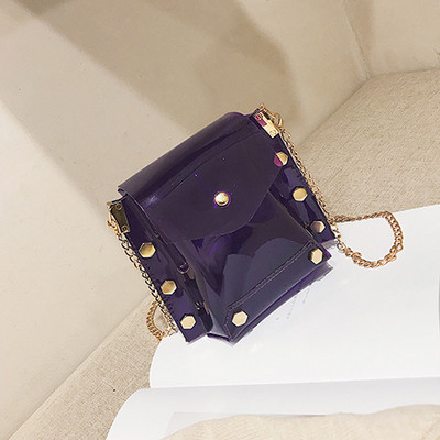 Geantă de mână elegantă în trei culori, cu elemente metalice și un lanț metalic lung