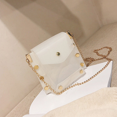 Geantă de mână elegantă în trei culori, cu elemente metalice și un lanț metalic lung