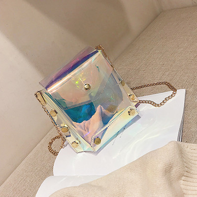 Geantă de mână elegantă în trei culori, cu elemente metalice și un lanț metalic lung